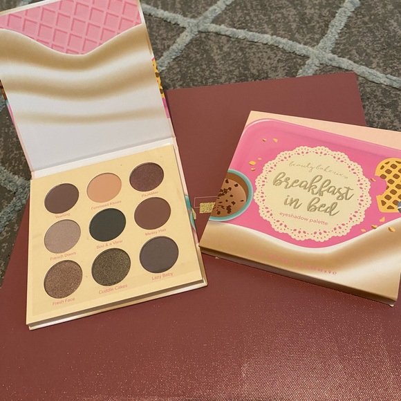 NIB Makeup Bundle 🤩 - Picture 8 of 10